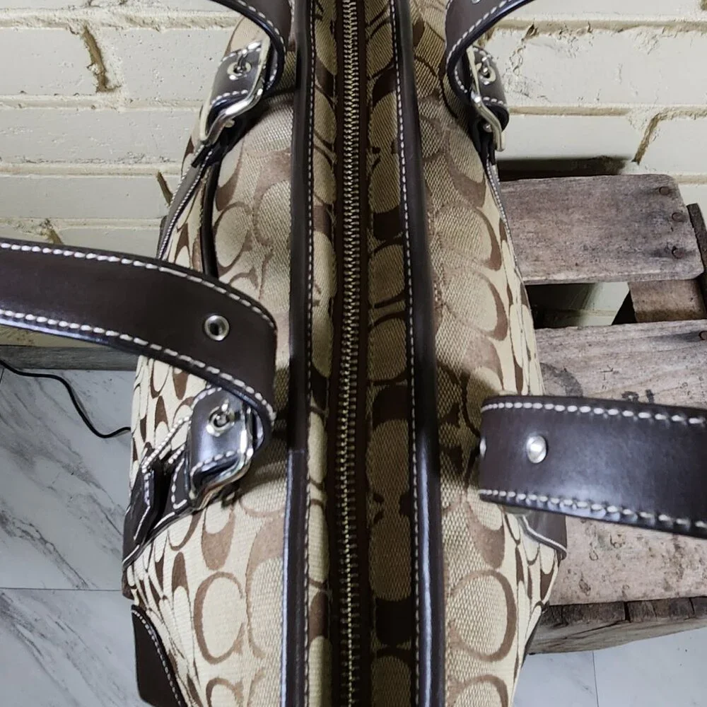 Like New Vintage Coach Signature C's Khaki Shoulder Bag Tote Purse m